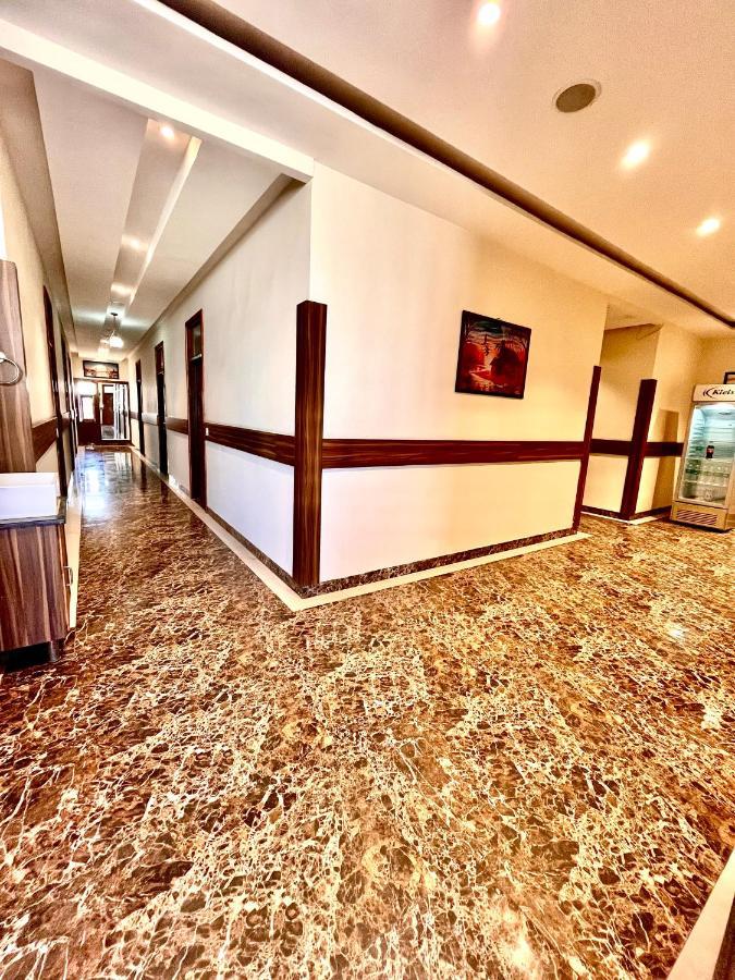 Hotel Woodcrest Zirakpur - Best Family Hotel By - A Unit Of Sidham Group Dış mekan fotoğraf