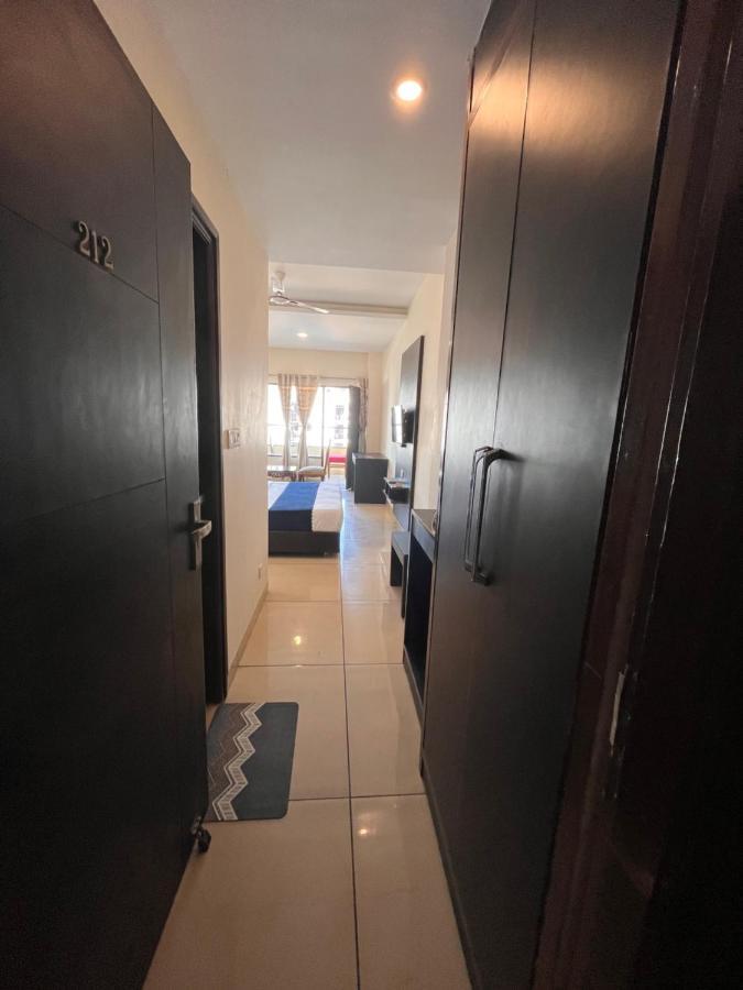 Hotel Woodcrest Zirakpur - Best Family Hotel By - A Unit Of Sidham Group Dış mekan fotoğraf
