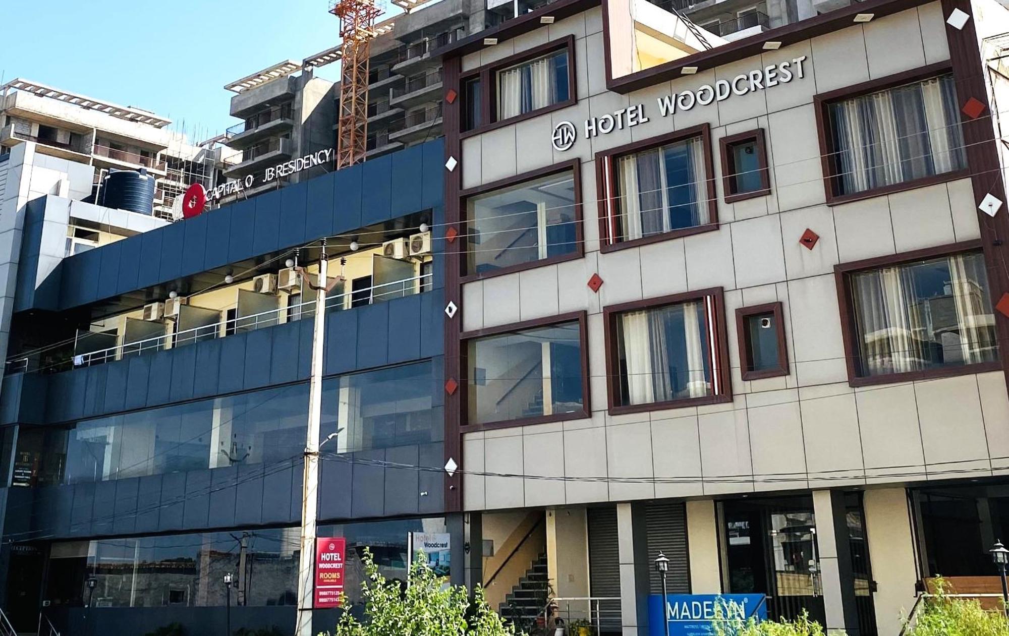 Hotel Woodcrest Zirakpur - Best Family Hotel By - A Unit Of Sidham Group Dış mekan fotoğraf